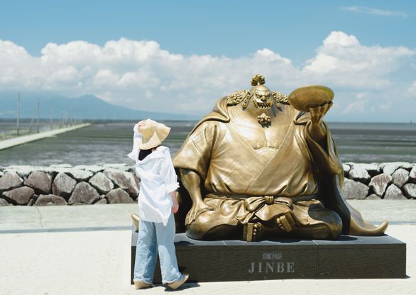 Estatuas de bronce de los Piratas del Sombrero de Paja en Kumamoto