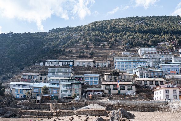 南崎巴札是個具規模的高山城市,昆布地區的主要貿易中心和樞紐。