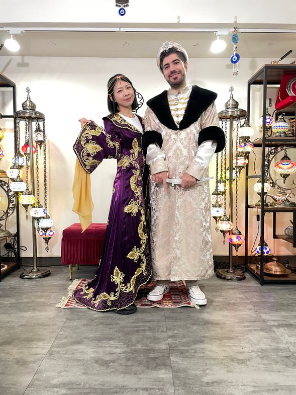 製作完成作品之後,剩下的時間就是開心的拍照時光!土耳其手工製作的精美服飾直接空運來台,全台灣獨家!