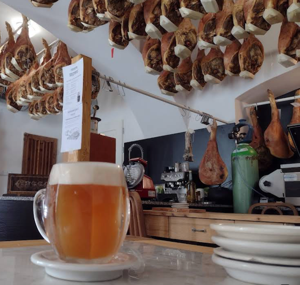 Old-fashioned cellared air-dried ham x craft beer - Pivovar Bohdaneč
