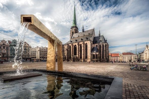 【 皮爾森 】
世界第五大猶太教堂
13世紀末哥德式大教堂
捷克最高的教堂尖塔