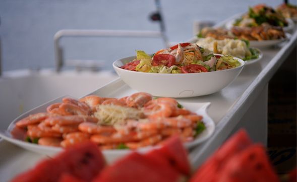 自助吧餐點(依當季食材更換菜色)