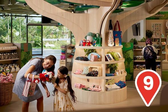 Take home a piece of paradise
Keep the memories flying! The Bird Paradise Shop offers the largest collection of avian memorabilia. Your trip to paradise deserves a keepsake!