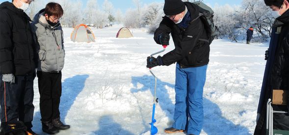 あれこれ準備
スノーシューなどの体験も可能です。※数に限りがございます。