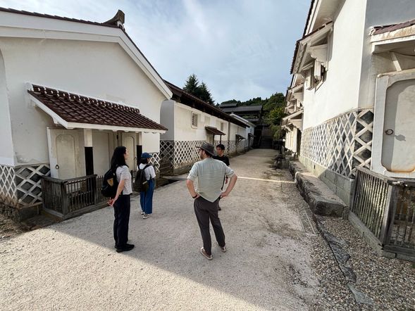12:00 田部家土蔵群
田部家土蔵群町並み散策(鉄泉堂含む)