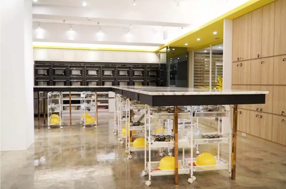 一人配置一台專屬材料車,不用再為了找材料、用具弄得手忙腳亂