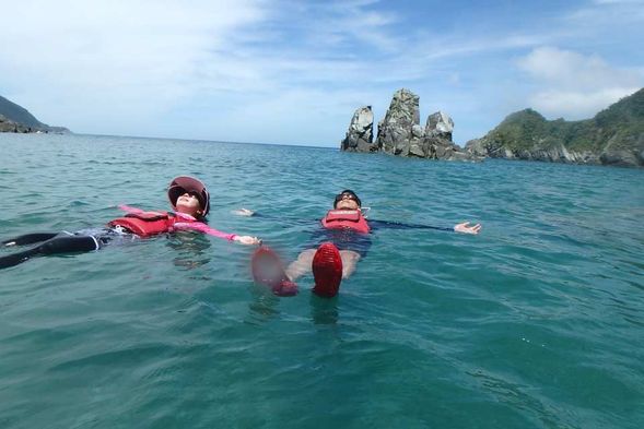 盡情感受海水的沁涼