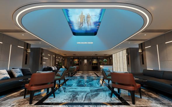 獨特設施:室外玻璃底游泳池