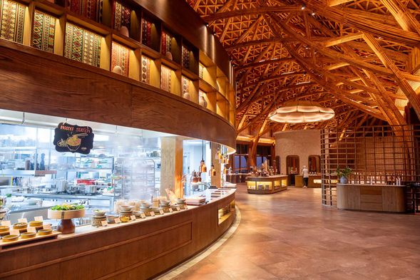 早餐部份將當地特色餐食融入其中,以在地優先再加上越南特殊風味,尤其是米食及茶飲,可以感受到菜色設計相當用心。