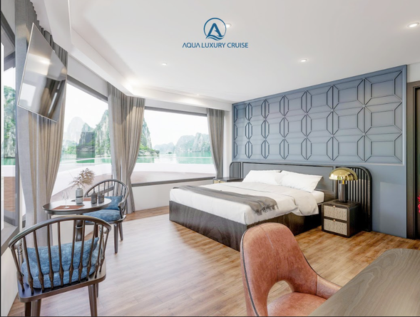 【夜間娛樂】
可選擇卡拉OK、象棋、紙牌遊戲或釣魷魚等活動。
夜宿於水映豪華遊輪上。