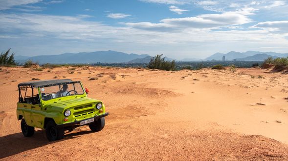 沙漠吉普車 <行程順序由導遊與客人協商調整>