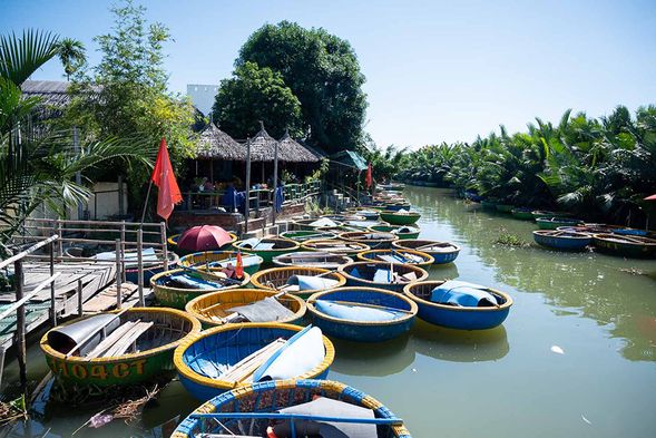 椰子森林水上之旅(搭乘竹桶船)