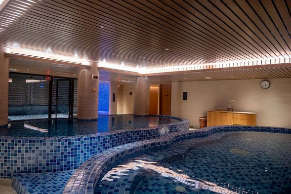 除了水療外,水療SPA設施則相當多元,比起一般飯店的設備更加完善,在天冷時可以好好的放鬆享受。