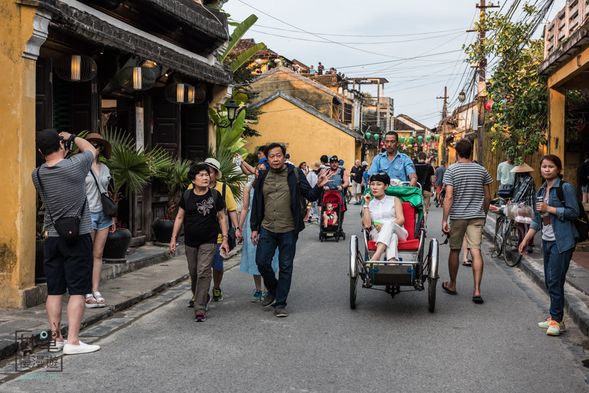 會安古鎮特色之一,當天看到的人力古董車遊古城,沉浸式旅遊體驗。