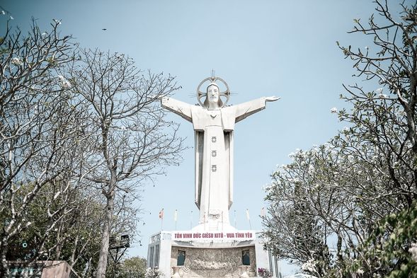 耶穌山挑戰811級台階!頭頓最美地標俯瞰無敵海景,耶穌基督雕像肩膀魅力海岸線