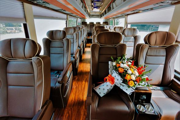 將走新收費高速公路並使用配備 4G 無線網路和冷水的豪華改裝車。