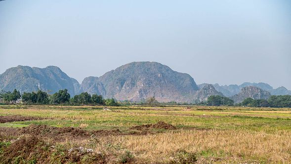 導遊至河內接載並前往寧平