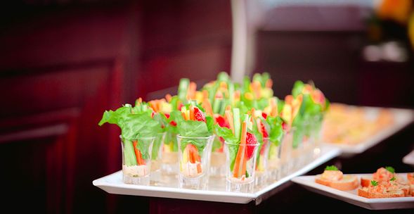 可以在餐廳享用新鮮出爐的糕點、咖啡和茶等清淡的早餐,恢復活力