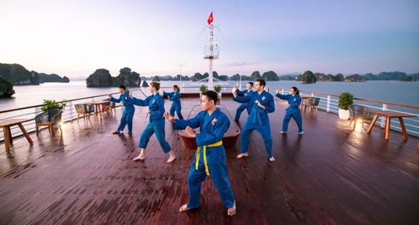 於海灣迎接日出並參加越南傳統武術Vovinam課程