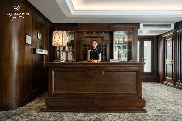 09:30 – 09:45在一樓接待處結算和退房。