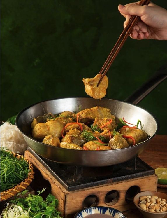 午餐:Vua Chả Cá Lê Đức Thọ鯉魚鍋(僅代訂座位)※本行程已安排訂位服務,餐費需由旅客現場自行支付。