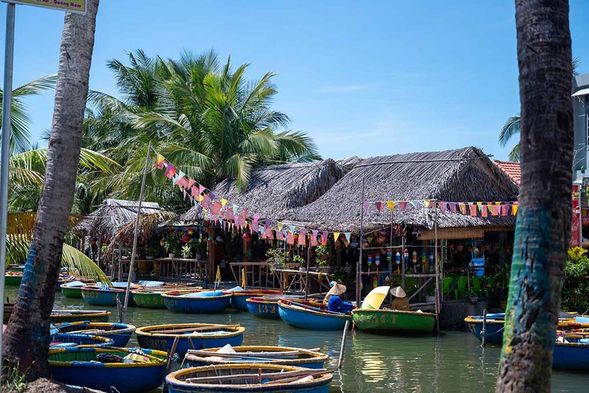 12:00 迦南島生態之旅(竹桶船體驗 + 樂釣螃蟹趣)