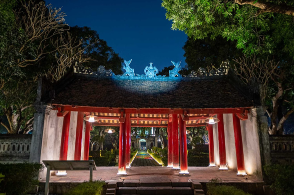 接著造訪越南古代最高學府【文廟(國子監)】,感受書香與儒學傳統的流轉。