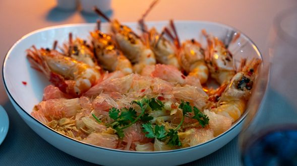 品嚐融合傳奇神話以及北越臻享美食的主題晚宴 (每人半隻龍蝦、含酒水)