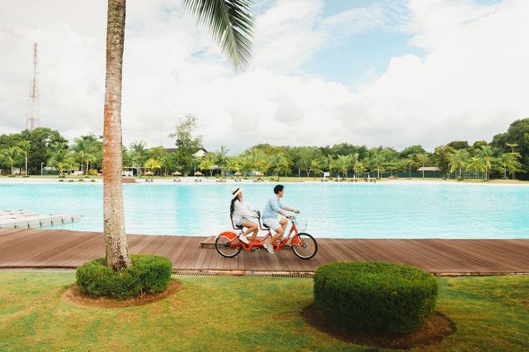 Explore the surroundings on a Bicycle (60 minutes).