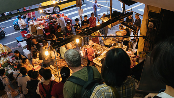 來看看基隆在地的傳統市場──仁愛市場,藏了什麼平民美食?海鮮從產地到餐桌上的連結?