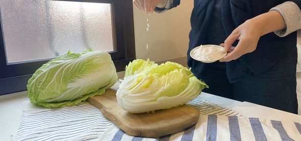 調味|以天然霜鹽調及小米酒粕調和黃金比例