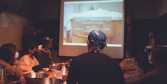 師傅簡報淺談米麴製作過程