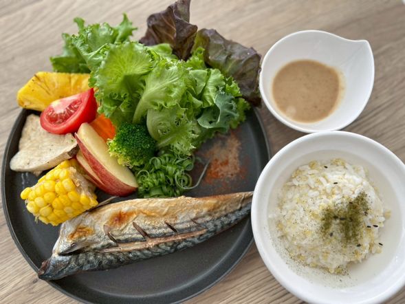 iVOCADO 個人套餐
烤鯖魚