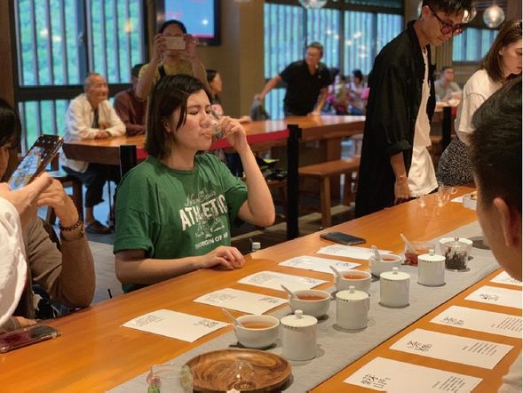 親自品茗體驗高級比賽茶