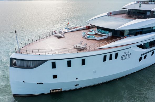 07:00 – 07:15 配合早餐太極課程後與登島行程前,提供簡單咖啡/茶飲+麵包點心。