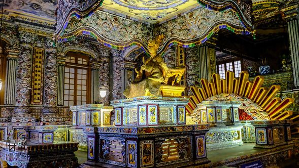 啟定皇陵,發現皇城之美。