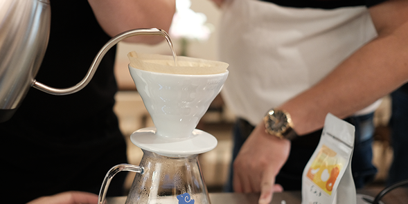 手沖咖啡實作
藉由高品質咖啡沖煮區,手把手教學手沖咖啡