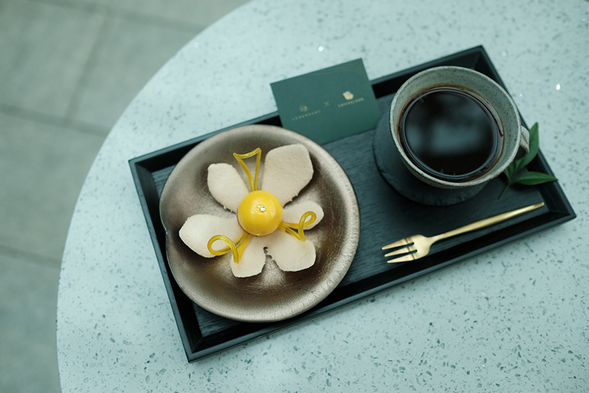 療癒森林食光
高芬多精&瀑布負離子濃度的愜旅,用精緻甜點_療癒咖啡,享受植感下午食光