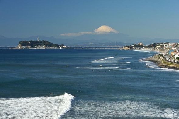 Shichirigahama Beach
Shichirigahama Beach offers a spectacular view of Mount Fuji, Hakone, and the mountains of Izu. It has been selected as one of Japan's top 100 coastal views.