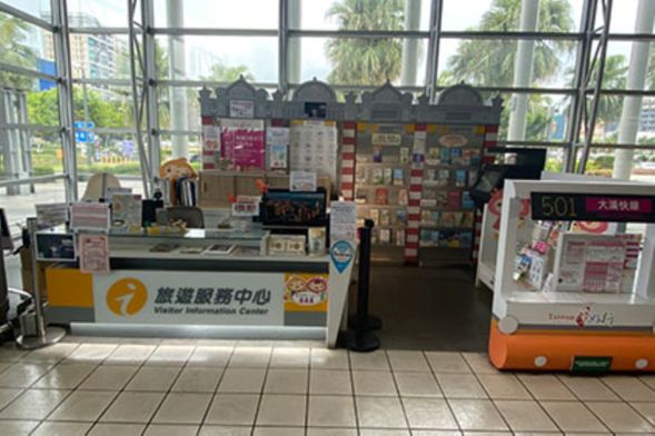 桃園高速鉄道駅観光案内所-0