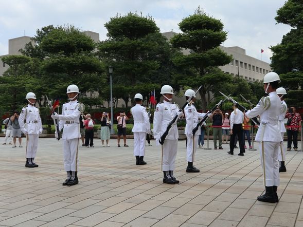 忠烈祠(衛兵交代式)
※一糸乱れぬ衛兵の動作は感動するほど!