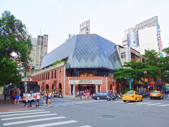 台中宮原眼科前にて集合