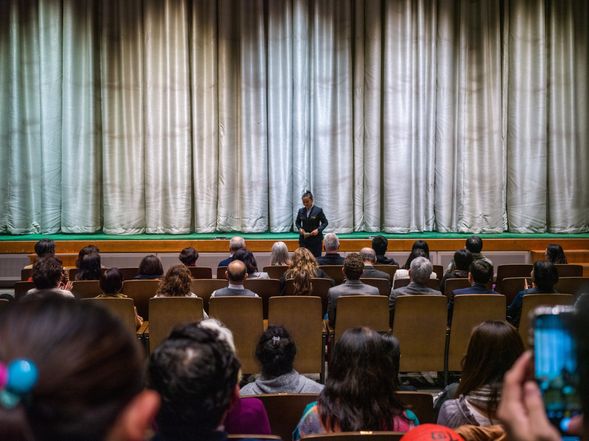 20:00 京劇鑑賞(60分)