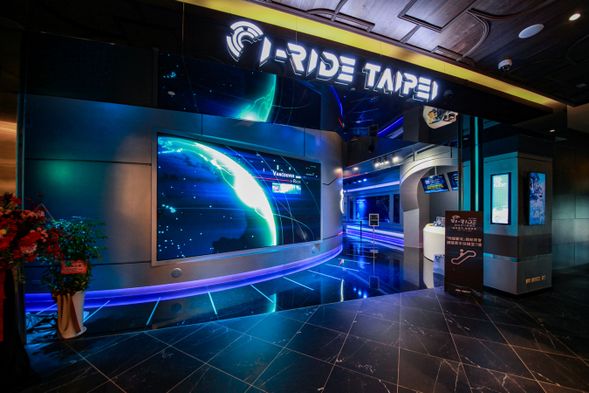 ご予約時間の15分前までにお客様ご自身で「i-Ride TAIPEI」までお越しください。
クーポンを受付カウンターのスタッフへお渡し下さい。