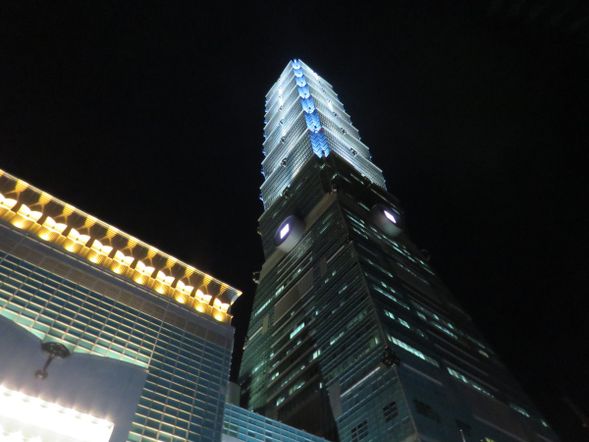 台北101で解散
*台北101周辺で解散となります。解散後はお客様ご自身で台北101展望台の絶景を楽しむことができます。