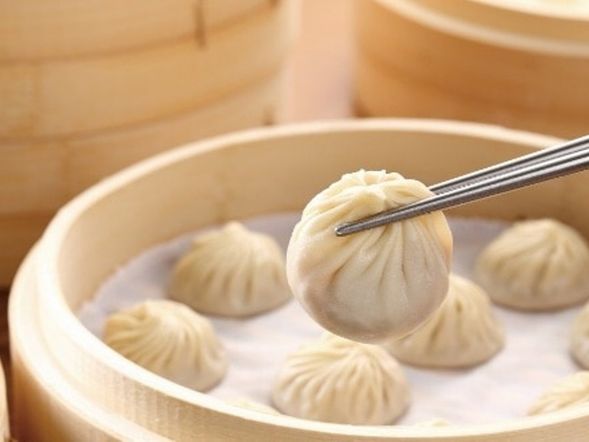 鼎泰豊(板橋店)で小籠包料理