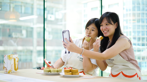 CookInn旅人料理教室にてパイナップルケーキ作り体験(約2時間)
※ご自身で作った焼きたてパイナップルケーキはお土産にもぴったりです。