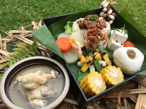 來自部落用心的餐食體驗
用部落新鮮時蔬,讓您可以享用到在地深耕的 部落夥伴用心製作的美味風味餐~