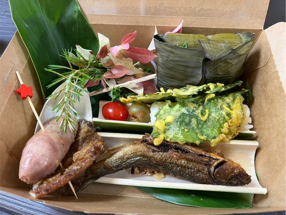 12:00-13:00 原民風味午餐