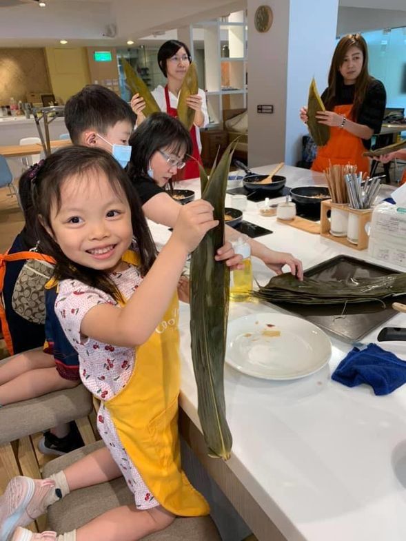 歡迎帶孩子來一起體驗節慶包粽的傳統!每位成人可免費帶一位0-6歲幼童,7-11歲享66折呦~